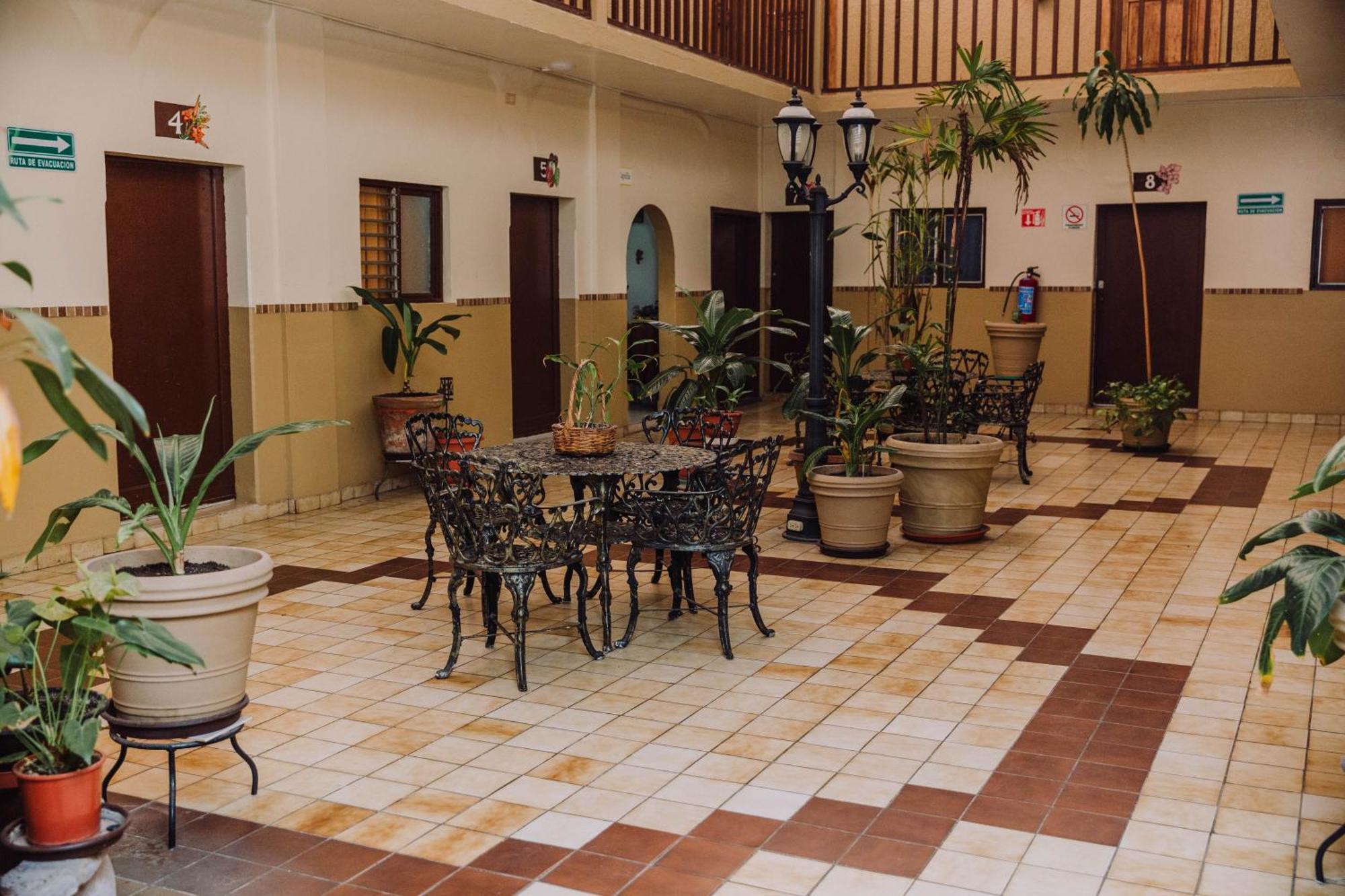 Hotel Cervantino Tapachula Ngoại thất bức ảnh